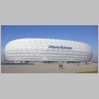 Herzog & de Meuron, Allianz Arena (2002-2005), München-Fröttmaning, Germany, photo by Heinz Theuerkauf, flickr.jpg